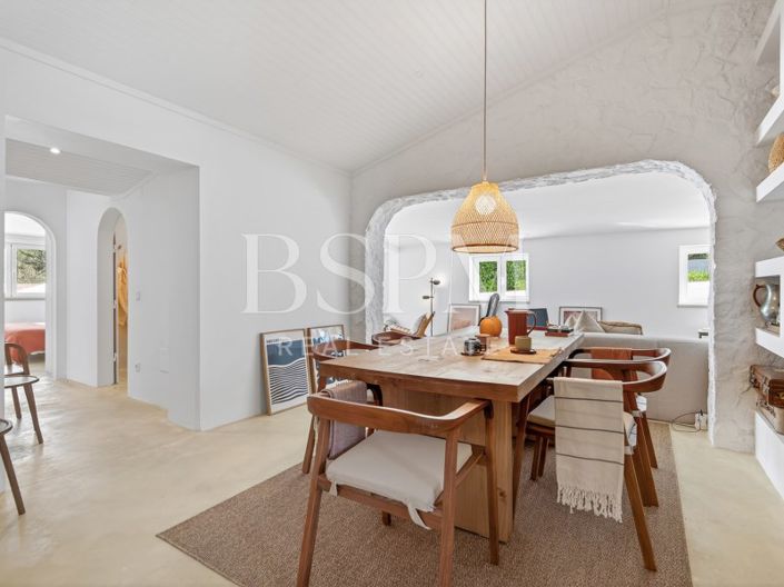 Image No.18-4 Bed House for sale