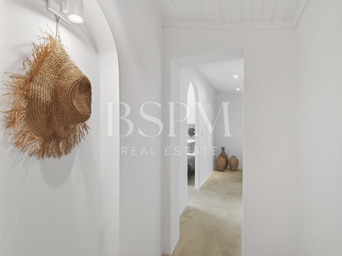 Image No.24-4 Bed House for sale