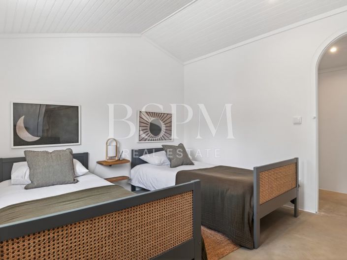 Image No.33-4 Bed House for sale