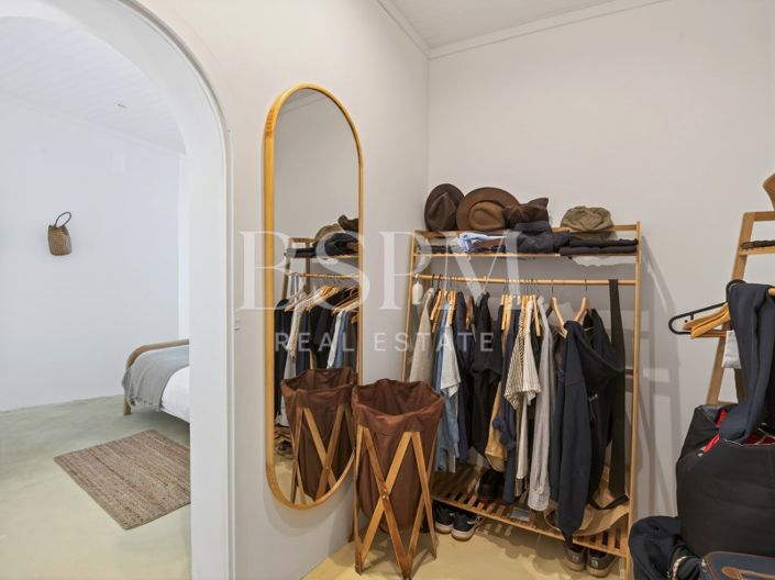 Image No.38-4 Bed House for sale