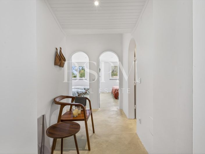 Image No.41-4 Bed House for sale