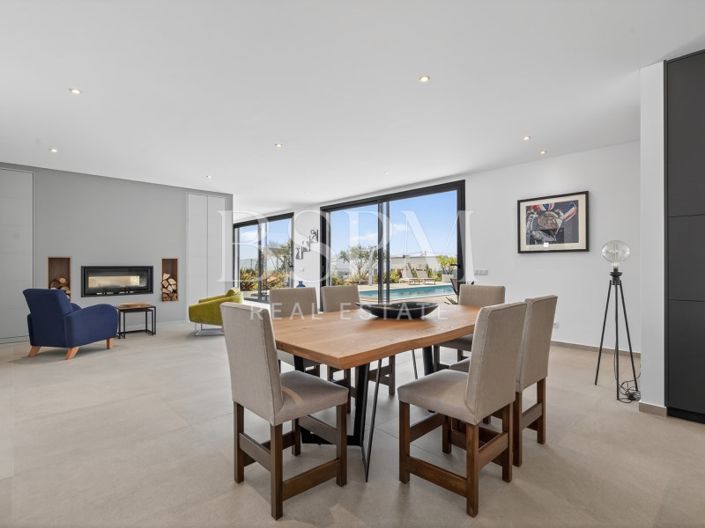 Image No.15-4 Bed Villa for sale