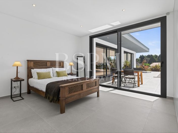 Image No.18-4 Bed Villa for sale