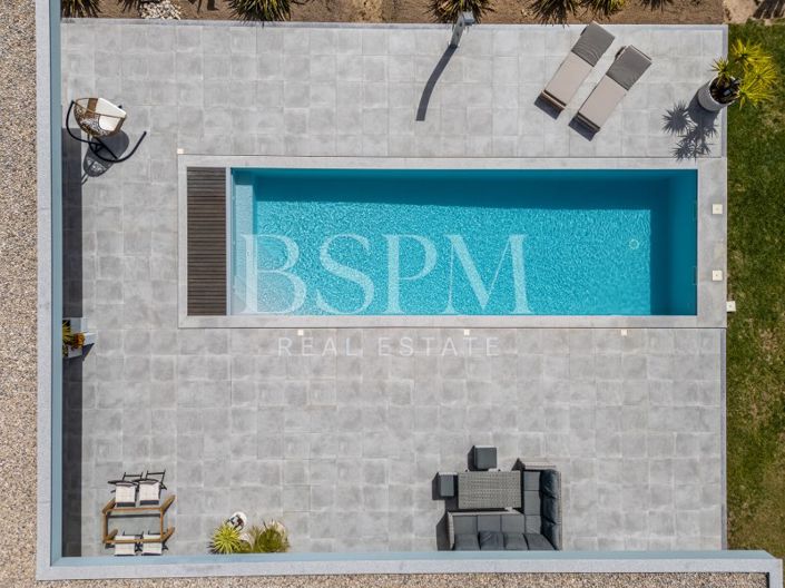 Image No.2-4 Bed Villa for sale