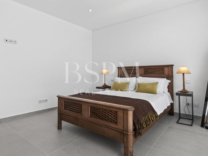 Image No.20-4 Bed Villa for sale