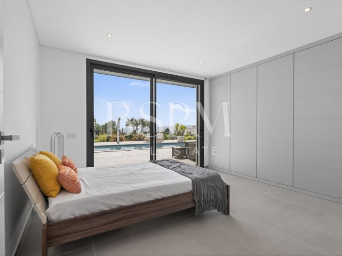 Image No.22-4 Bed Villa for sale