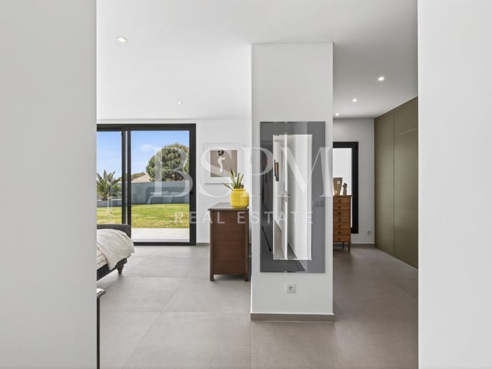 Image No.29-4 Bed Villa for sale