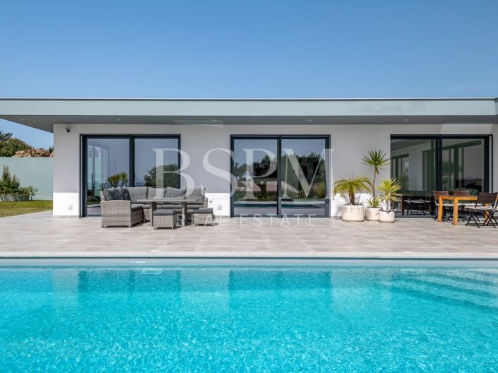 Image No.48-4 Bed Villa for sale