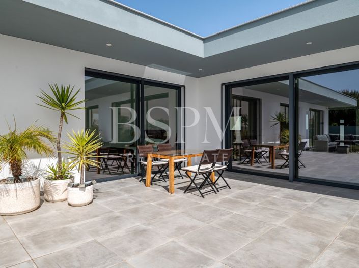 Image No.53-4 Bed Villa for sale