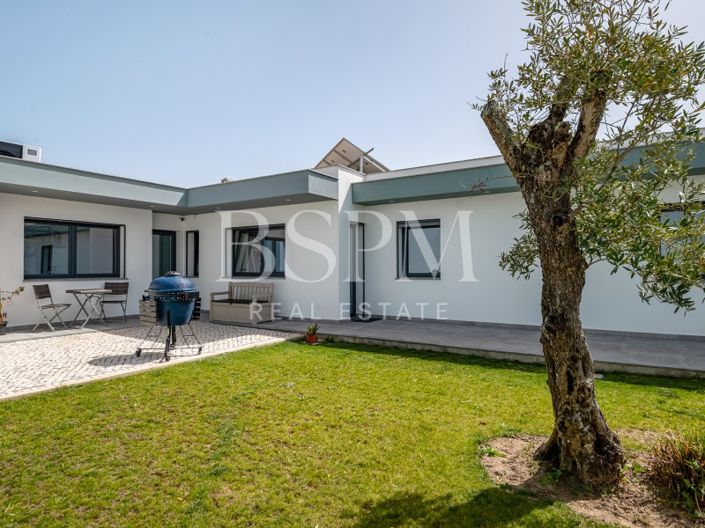 Image No.56-4 Bed Villa for sale