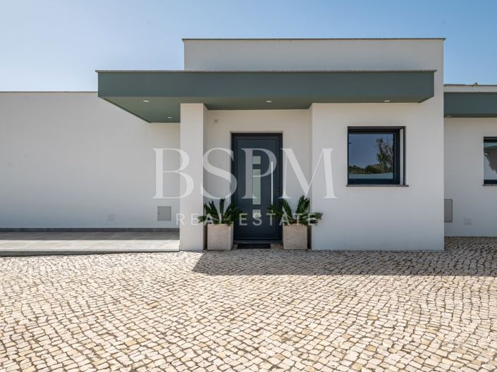 Image No.58-4 Bed Villa for sale