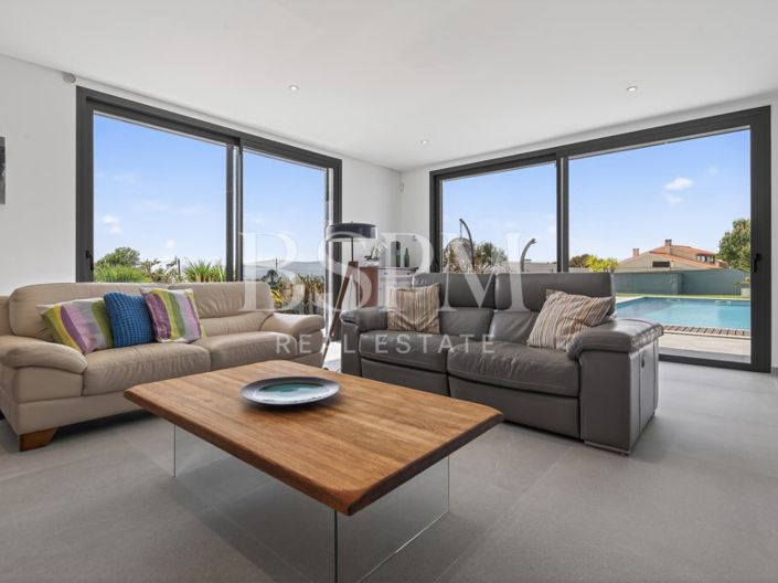 Image No.6-4 Bed Villa for sale