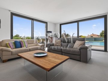 idbea6c801-0000-0500-0000-0000192cc37a