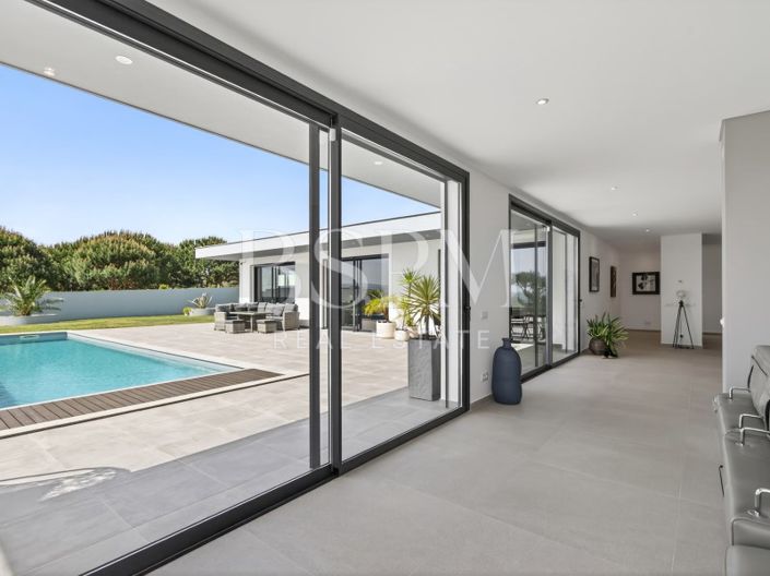 Image No.7-4 Bed Villa for sale