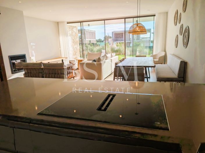 Image No.17-3 Bed House for sale