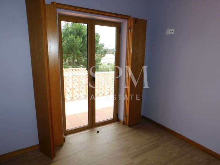 Image No.22-4 Bed House for sale