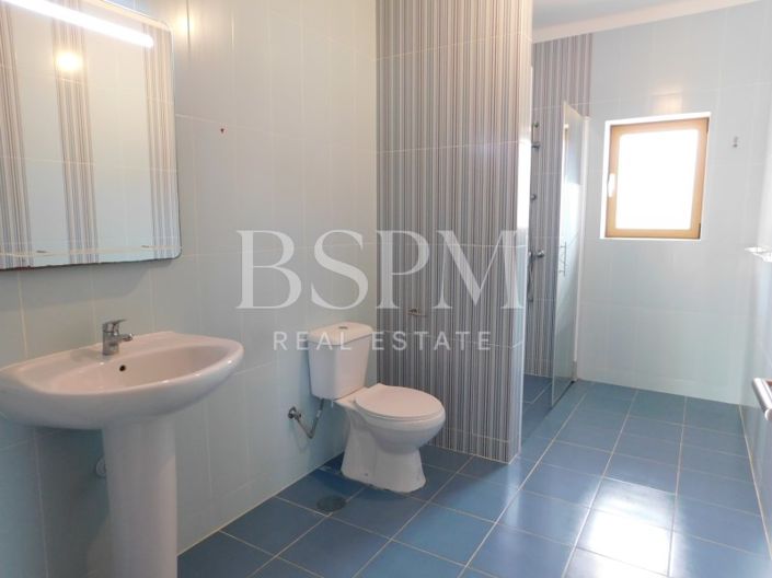 Image No.23-4 Bed House for sale