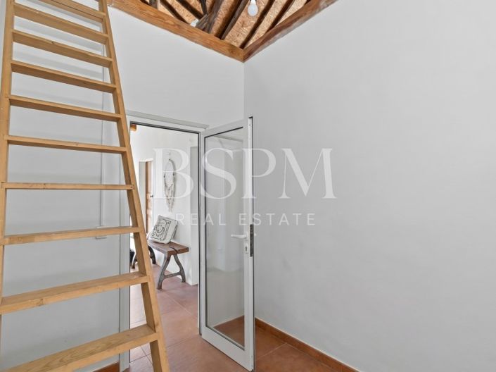 Image No.21-3 Bed House for sale