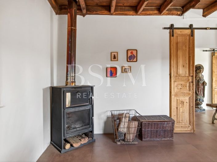 Image No.8-3 Bed House for sale