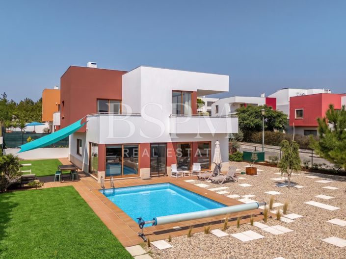 Image No.9-3 Bed Villa for sale