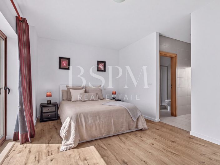 Image No.22-3 Bed Villa for sale
