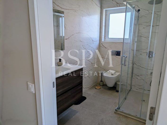 Image No.15-4 Bed House for sale