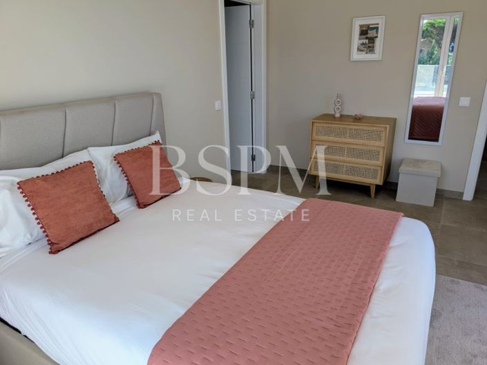 Image No.16-4 Bed House for sale