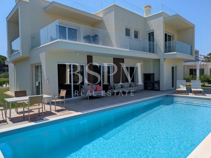 Image No.3-4 Bed House for sale