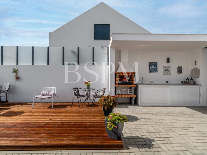 Image No.29-3 Bed House for sale