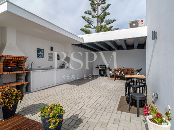 Image No.30-3 Bed House for sale