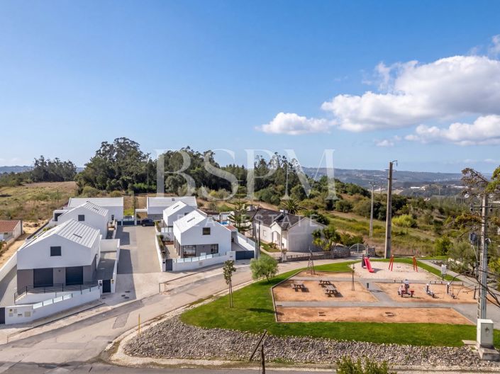 Image No.35-3 Bed House for sale