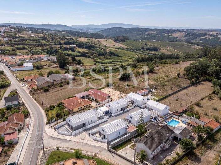 Image No.36-3 Bed House for sale