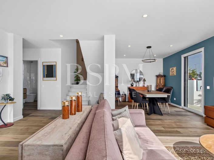 Image No.8-3 Bed House for sale
