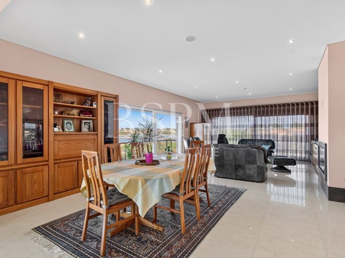 Image No.21-4 Bed House for sale