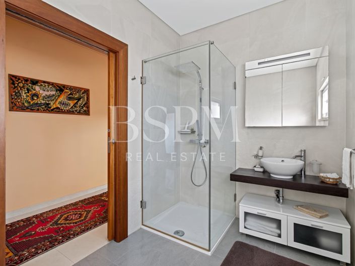 Image No.24-4 Bed House for sale
