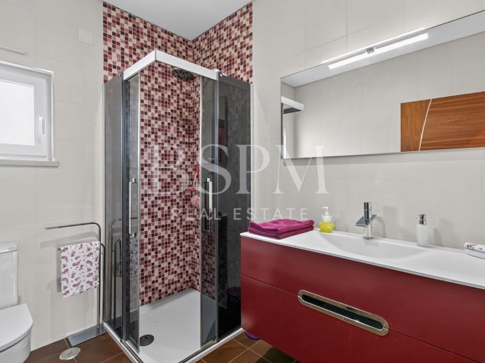 Image No.33-4 Bed House for sale