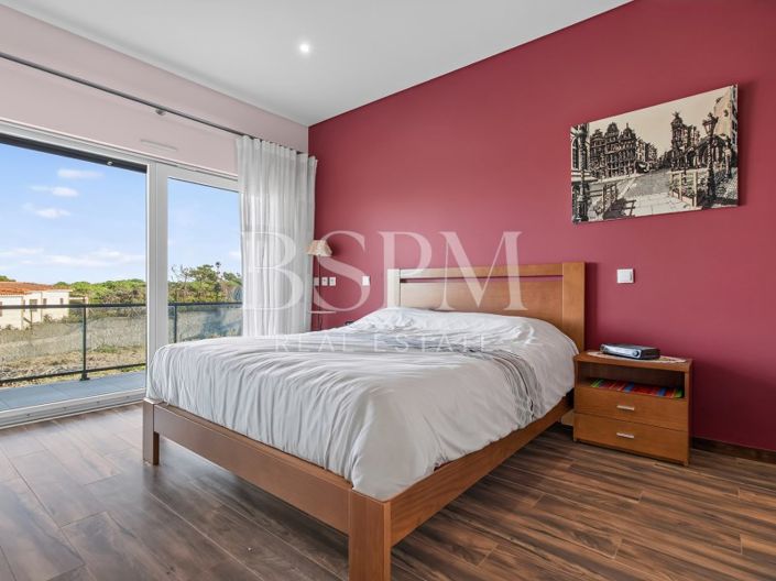 Image No.34-4 Bed House for sale