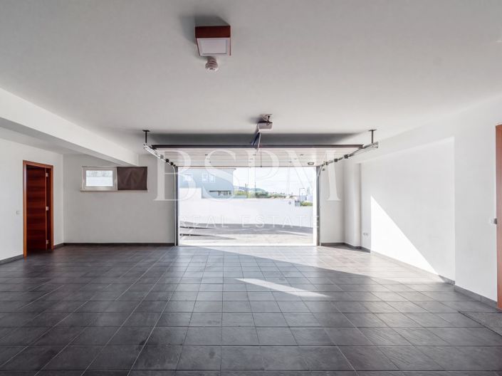 Image No.42-4 Bed House for sale