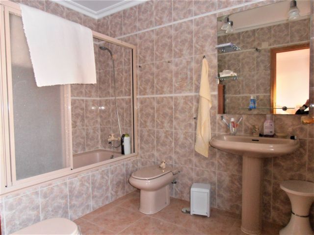 Image No.15-4 Bed Villa for sale