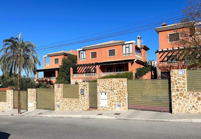 Image No.1-Villa de 3 chambres à vendre à Alicante