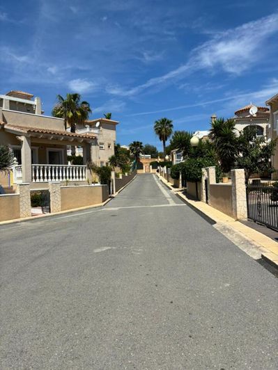 Image No.15-Villa de 4 chambres à vendre à Alicante