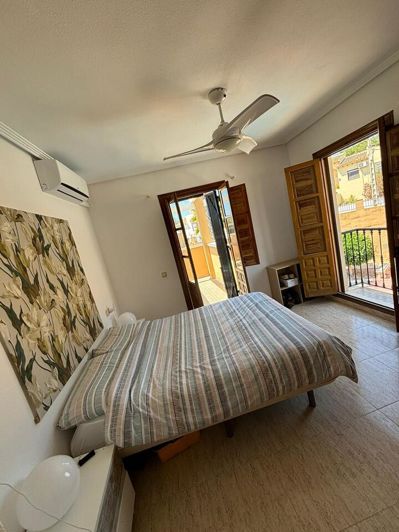 Image No.6-Villa de 4 chambres à vendre à Alicante