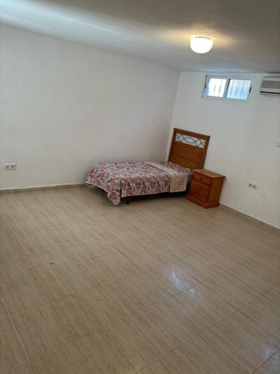 Image No.8-Villa de 4 chambres à vendre à Alicante