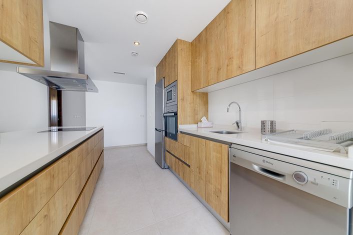 Image No.14-3 Bed Apartment for sale