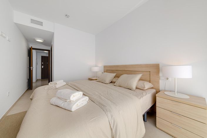 Image No.18-3 Bed Apartment for sale