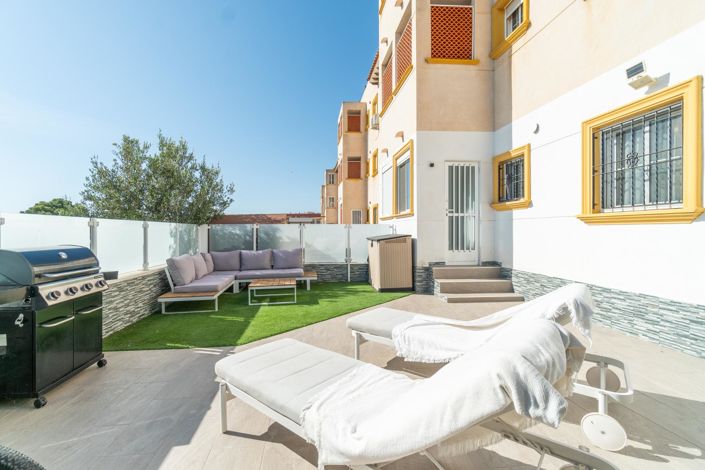 Image No.1-Appartement de 2 chambres à vendre à Orihuela Costa