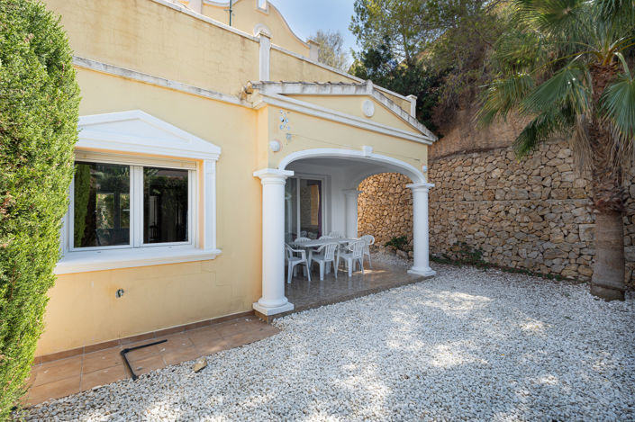 Image No.1-3 Bed Villa for sale