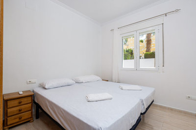 82027-villa-for-sale-in-calpe-19993958-large