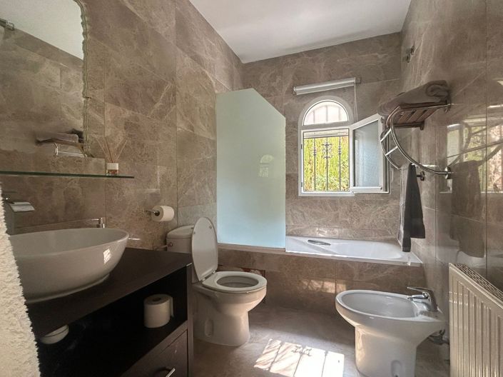 Image No.28-5 Bed Villa for sale