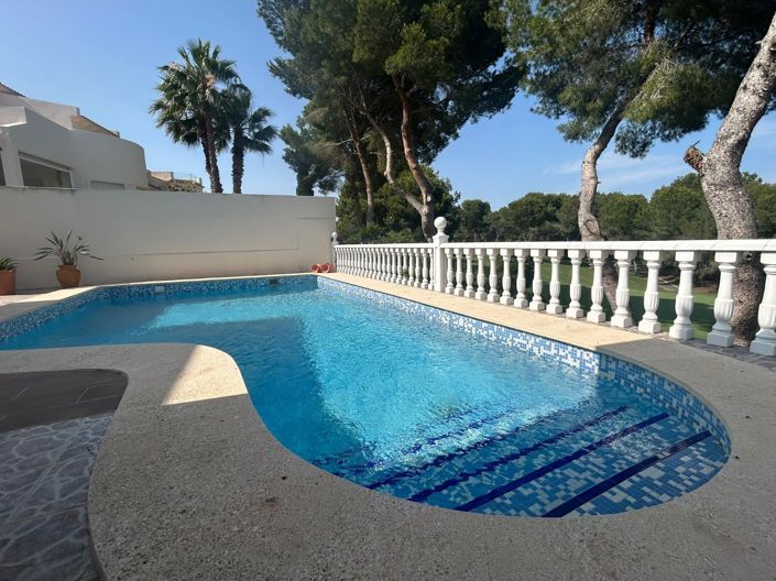 Image No.6-5 Bed Villa for sale